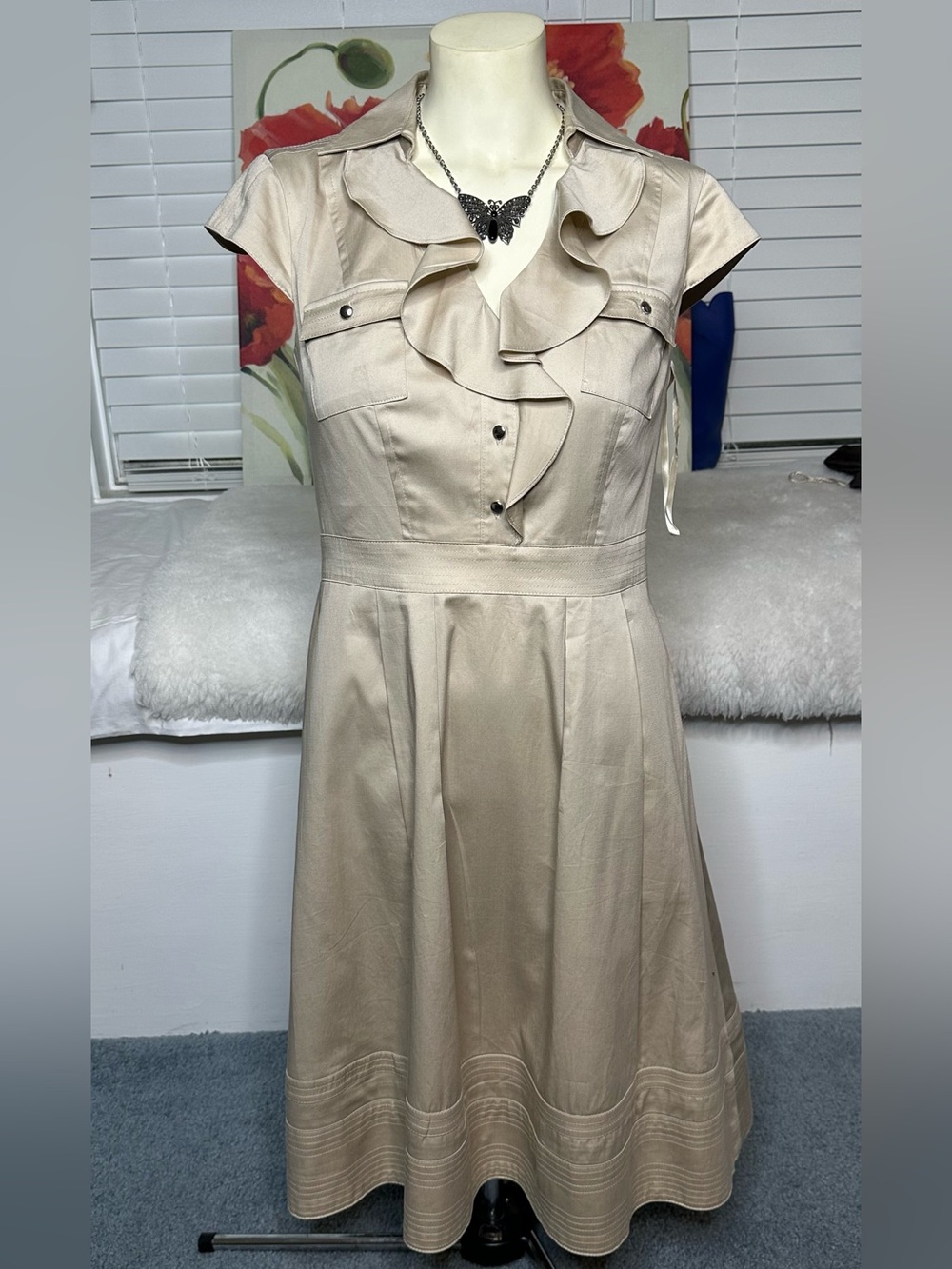 Like new, WHBM khaki ruffle dress, featuring a tailored A-line silhouette size 4